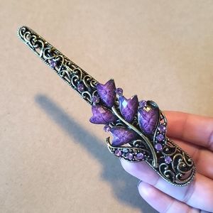 Woman's Hairpin / Hairclip